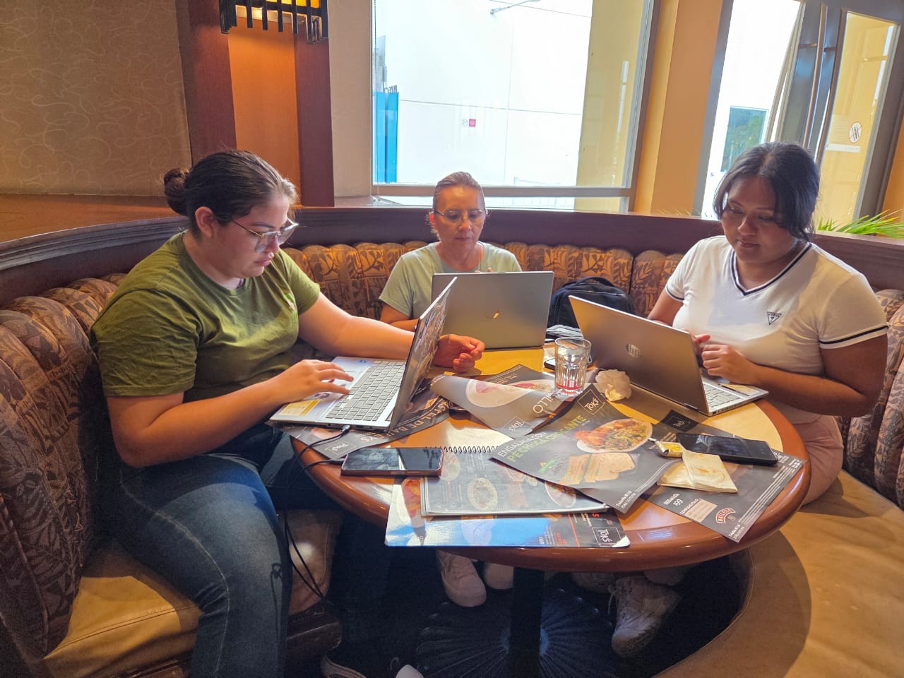 Preparando material de enfermería